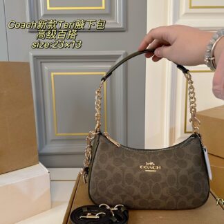 Coach P125 size 23 13 Teri Crossbody Bag