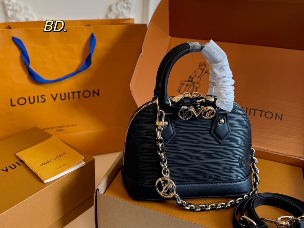 Louis Vuitton Alma Mini Bag 20 x 15 cm editorial product context 1