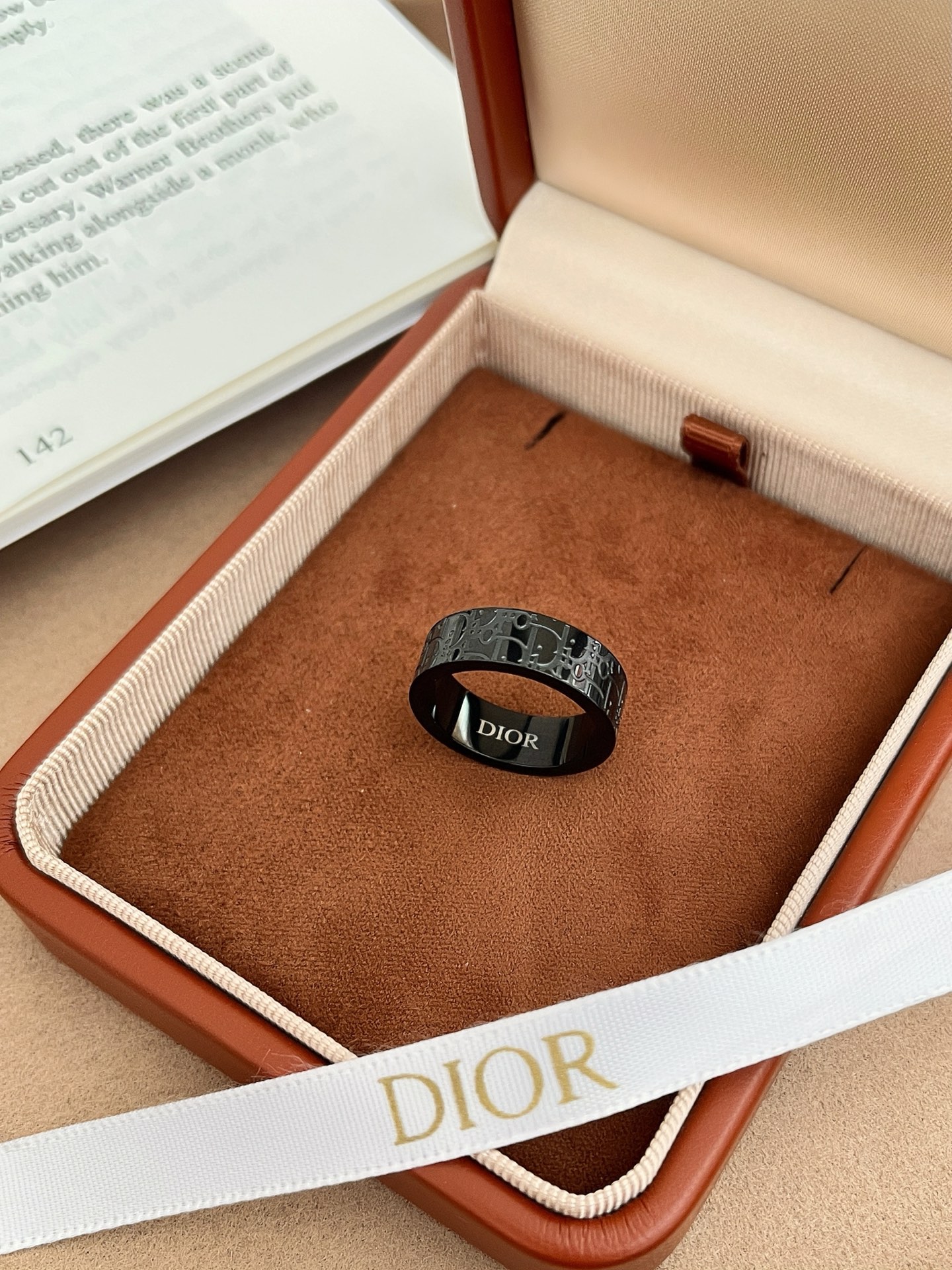 Designer Luxury J167 Ring