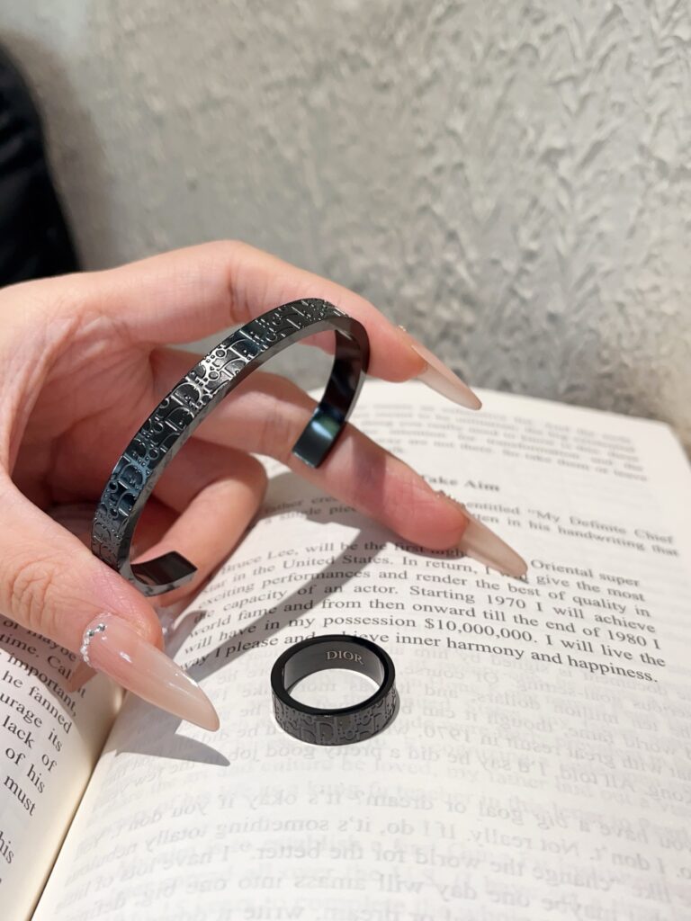 Designer S497 Ring editorial product context 1