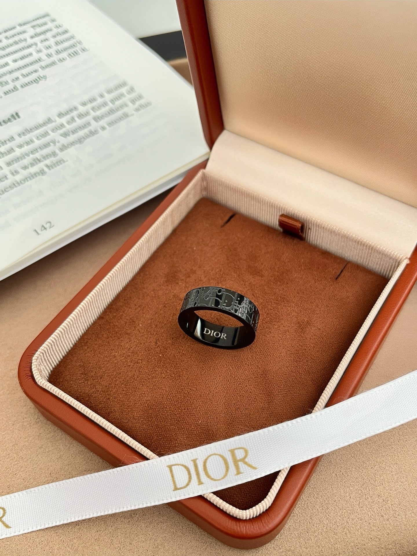 Designer Luxury J167 Ring