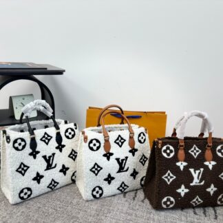 Louis Vuitton p120 34 15 Crossbody Bag