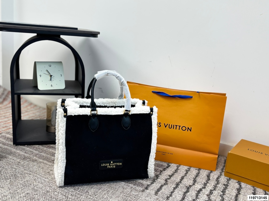 Louis Vuitton p120 34 27 Bag