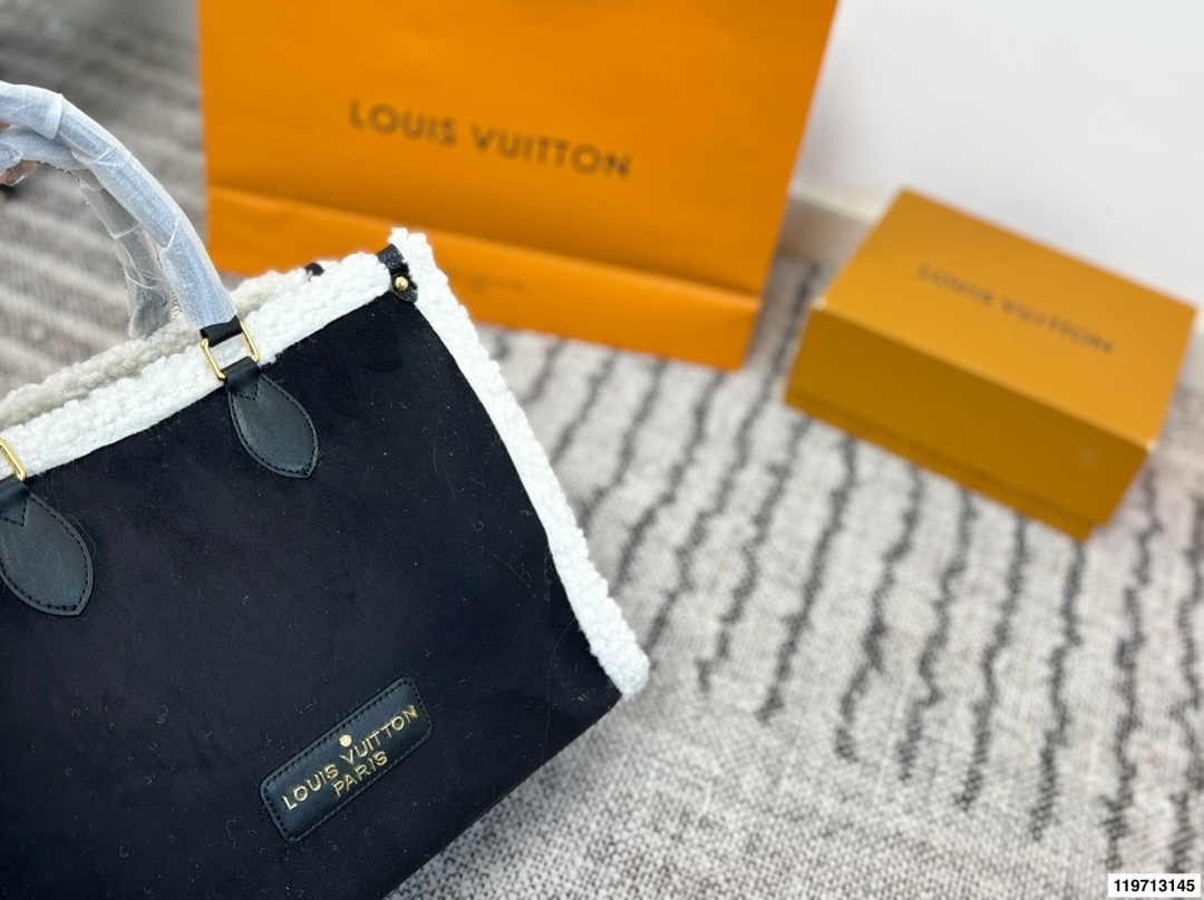 Louis Vuitton p120 34 27 Bag