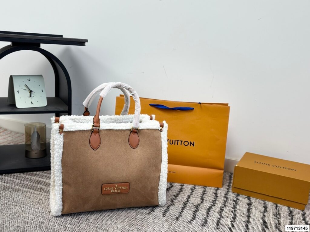 Louis Vuitton p120 34 27 Bag editorial product context 2