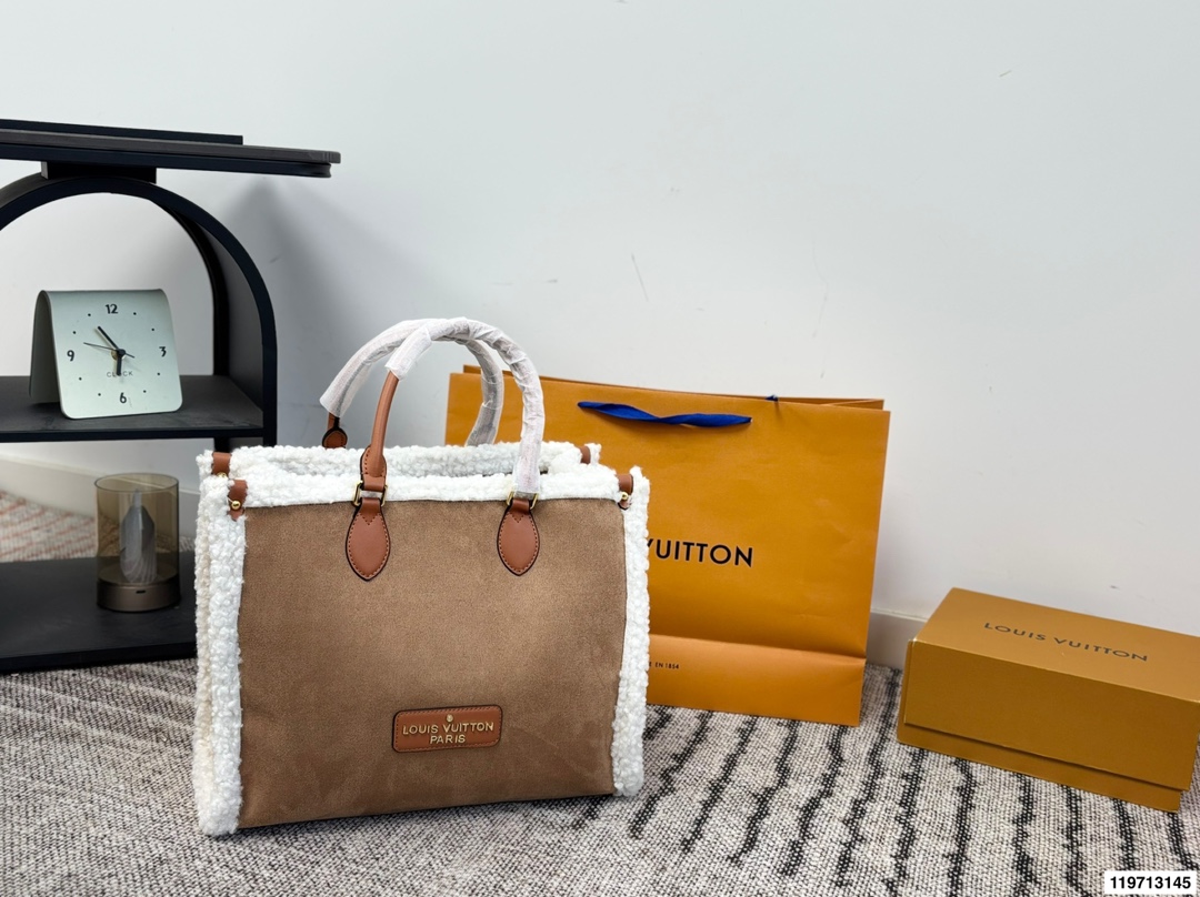 Louis Vuitton p120 34 27 Bag