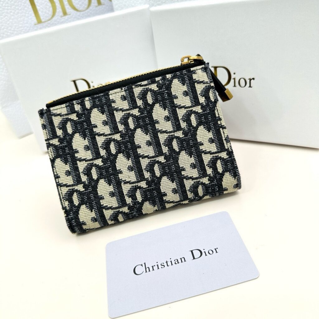 Dior D29 11 Pvc Black Leather Wallet editorial product context 3