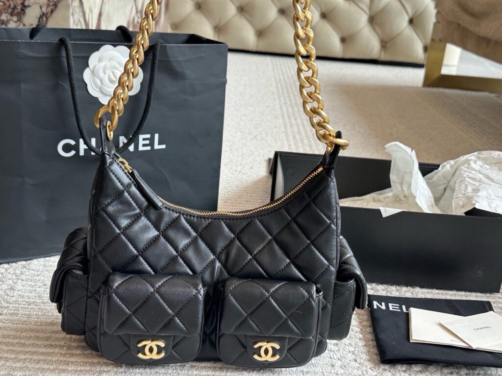 Chanel 24 Vintage Bag 15 cm editorial product context 1