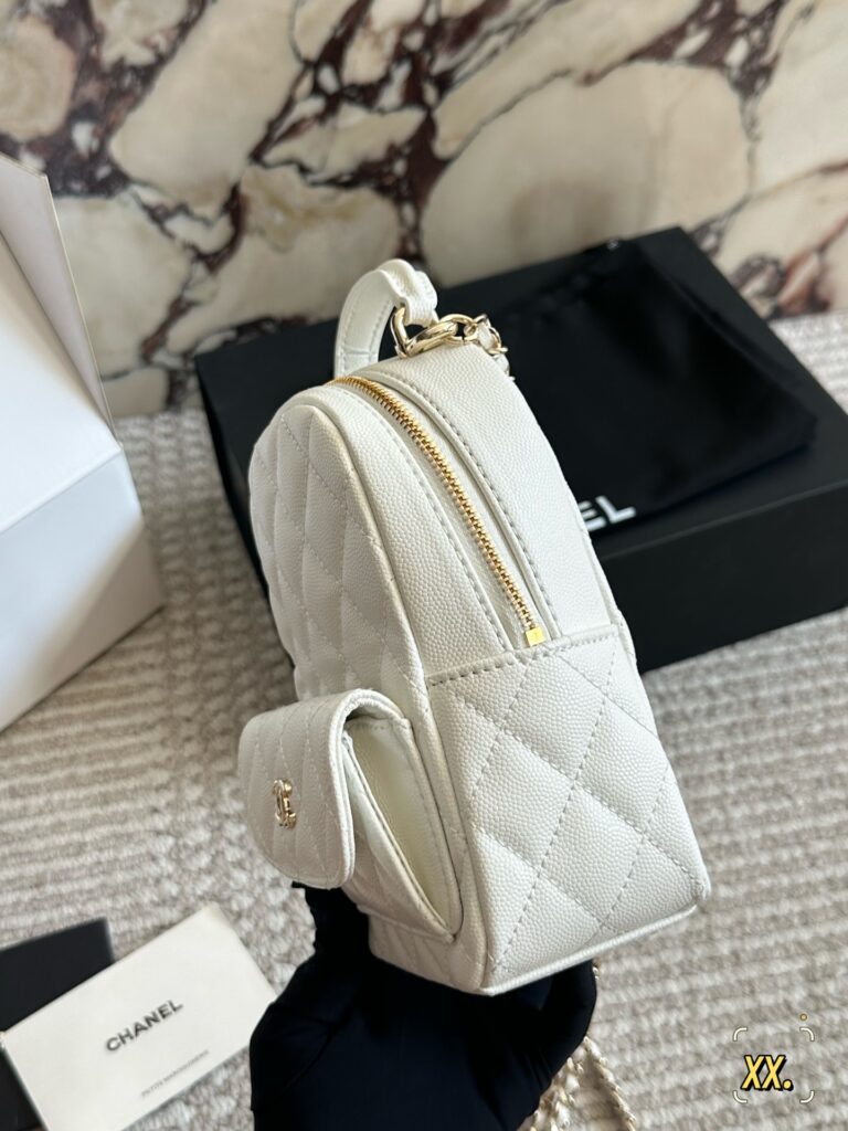 Designer Nice Backpack 13 x 18 cm editorial product context 2
