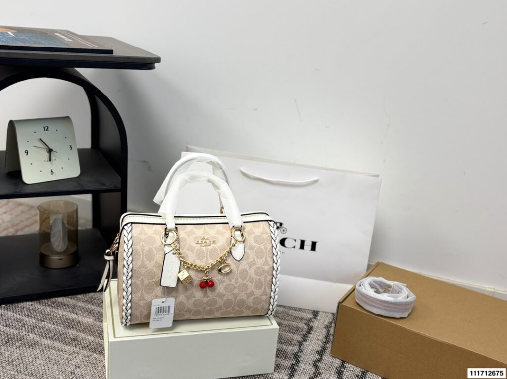 Designer Logo Crossbody Bag 25 x 17 cm editorial product context 2