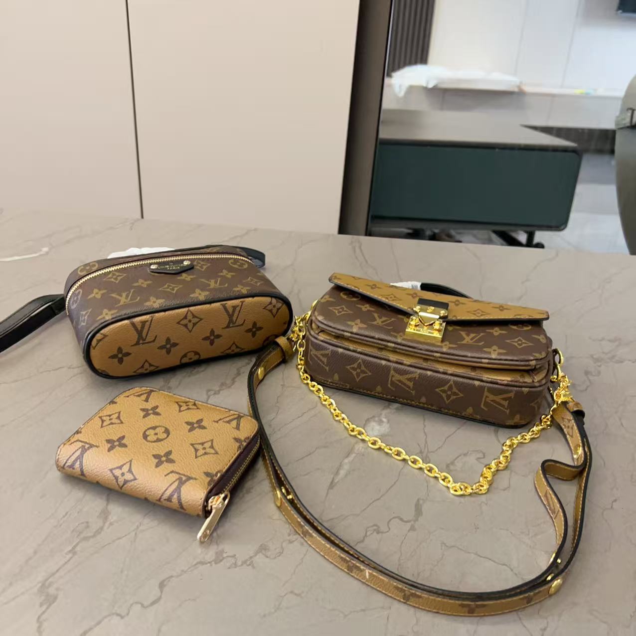 Louis Vuitton p135 TOP Small Wallet