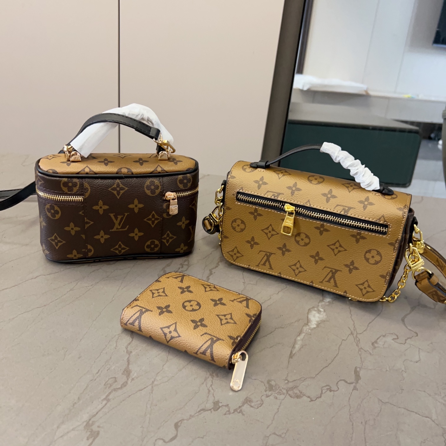 Louis Vuitton p135 TOP Small Wallet