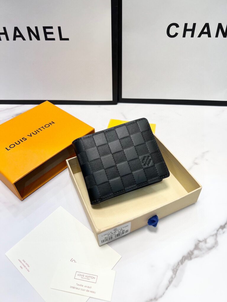 Louis Vuitton Black Bag 19 x 10 cm editorial product context 2