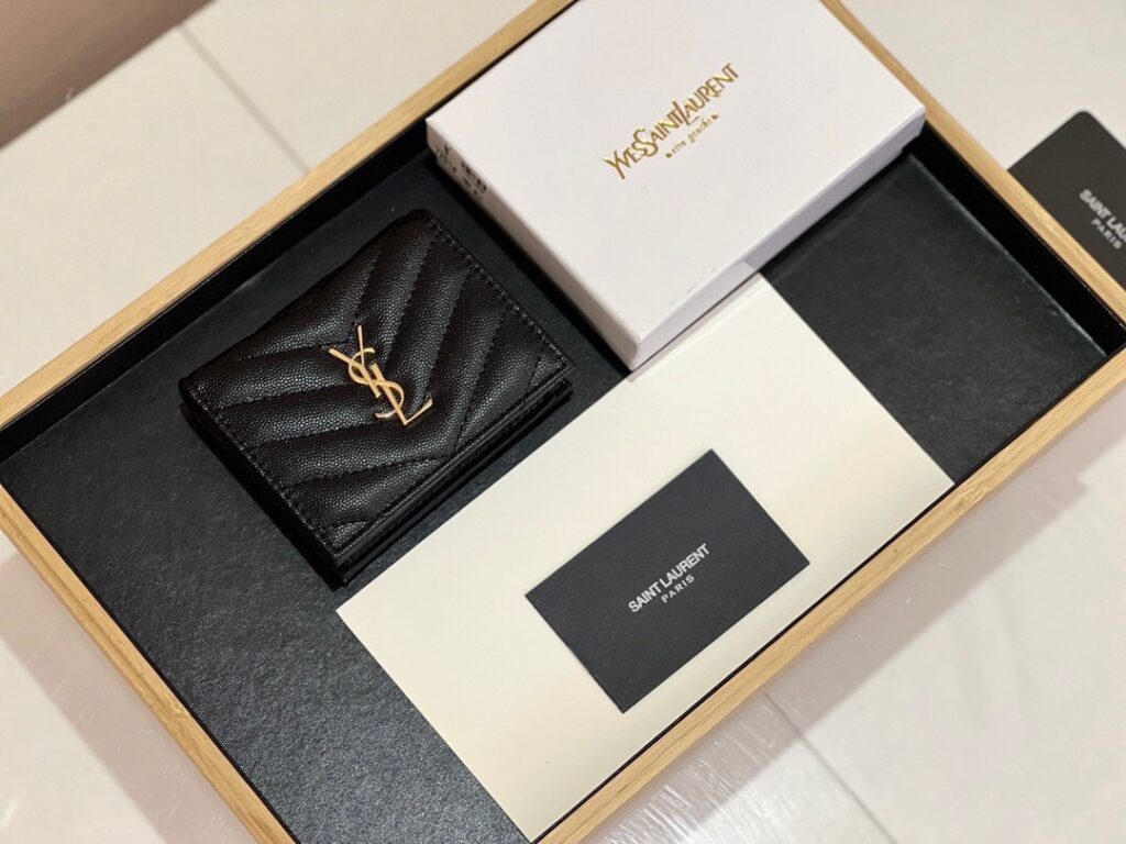Saint Laurent Black Leather Wallet 11 x 10 x 2 cm editorial product context 2