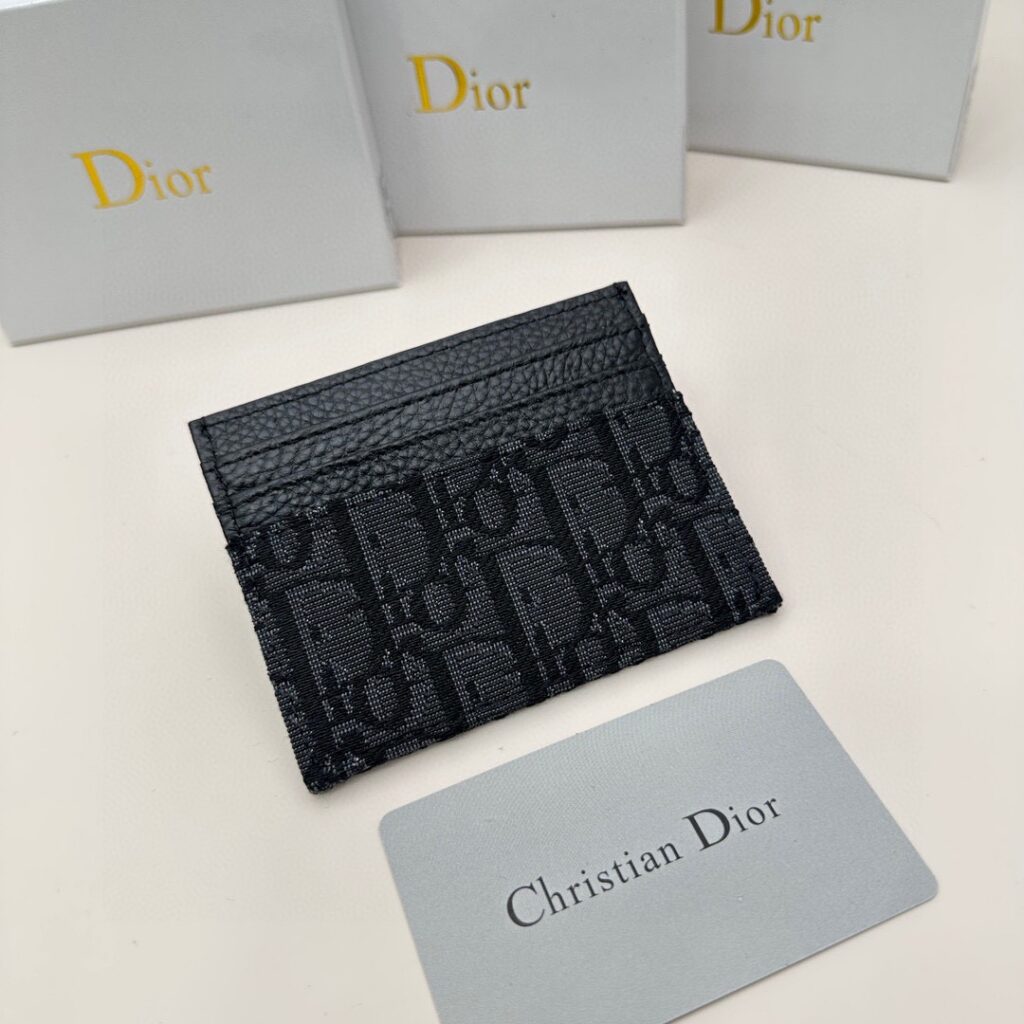 Dior P55 D45 10 Bag 10 x 7.5 cm editorial product context 3