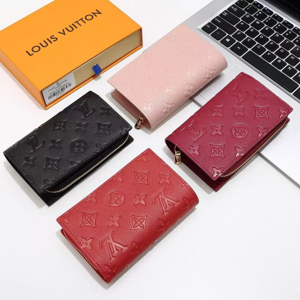 Louis Vuitton 13 Black Wallet editorial product context 1