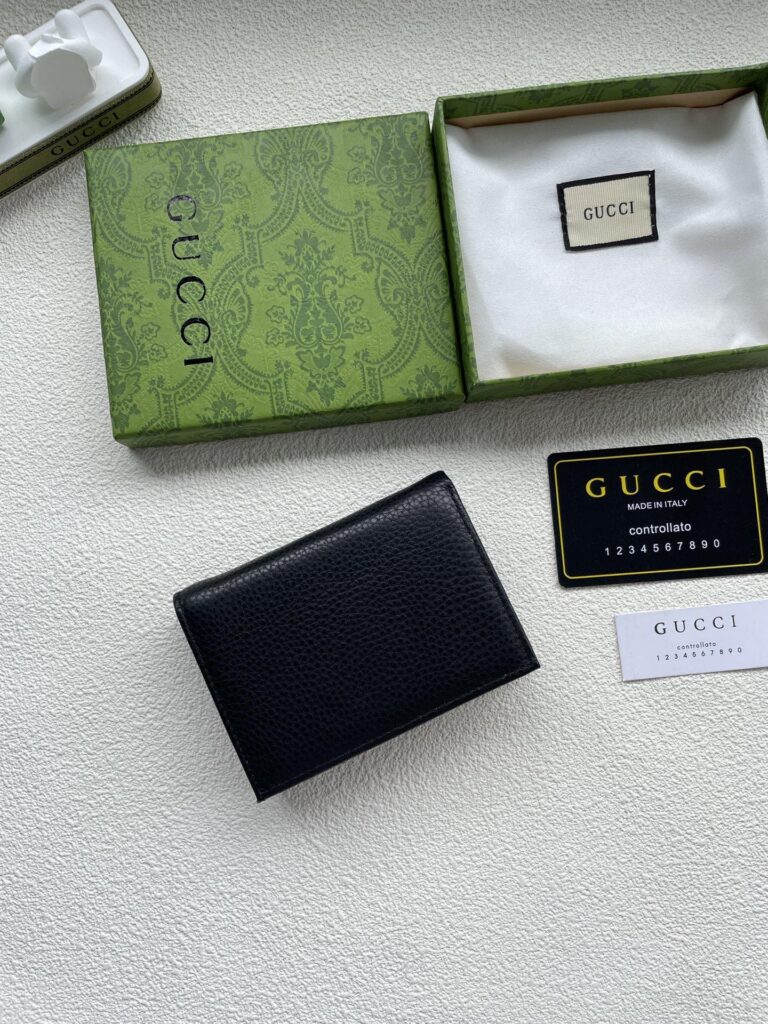 Designer 2 Black Leather Wallet 11 x 10 cm editorial product context 2