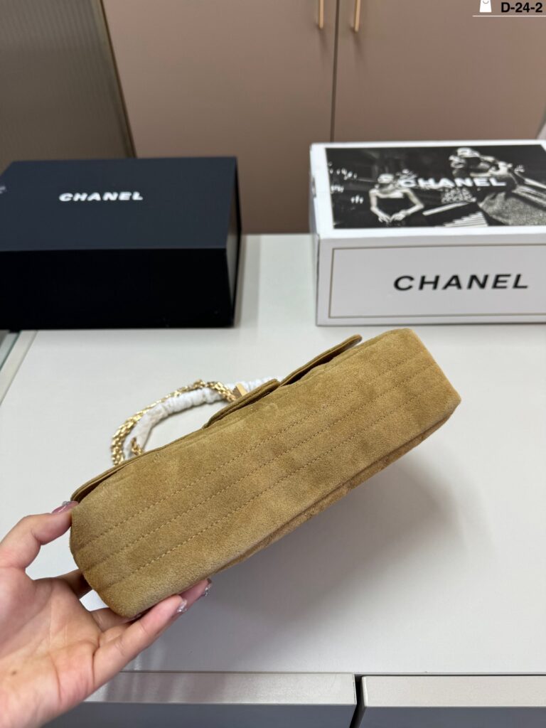 Chanel 24 Cf Crossbody Bag 25 x 13 cm editorial product context 3