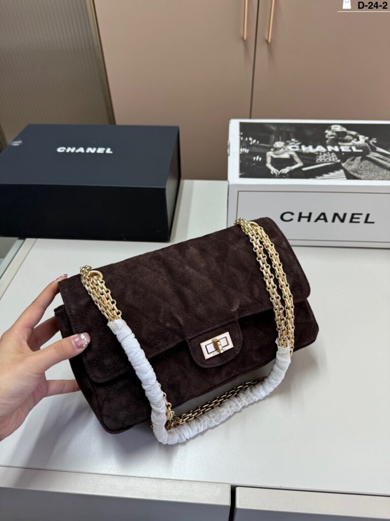 Chanel Cf Bag editorial product context 1