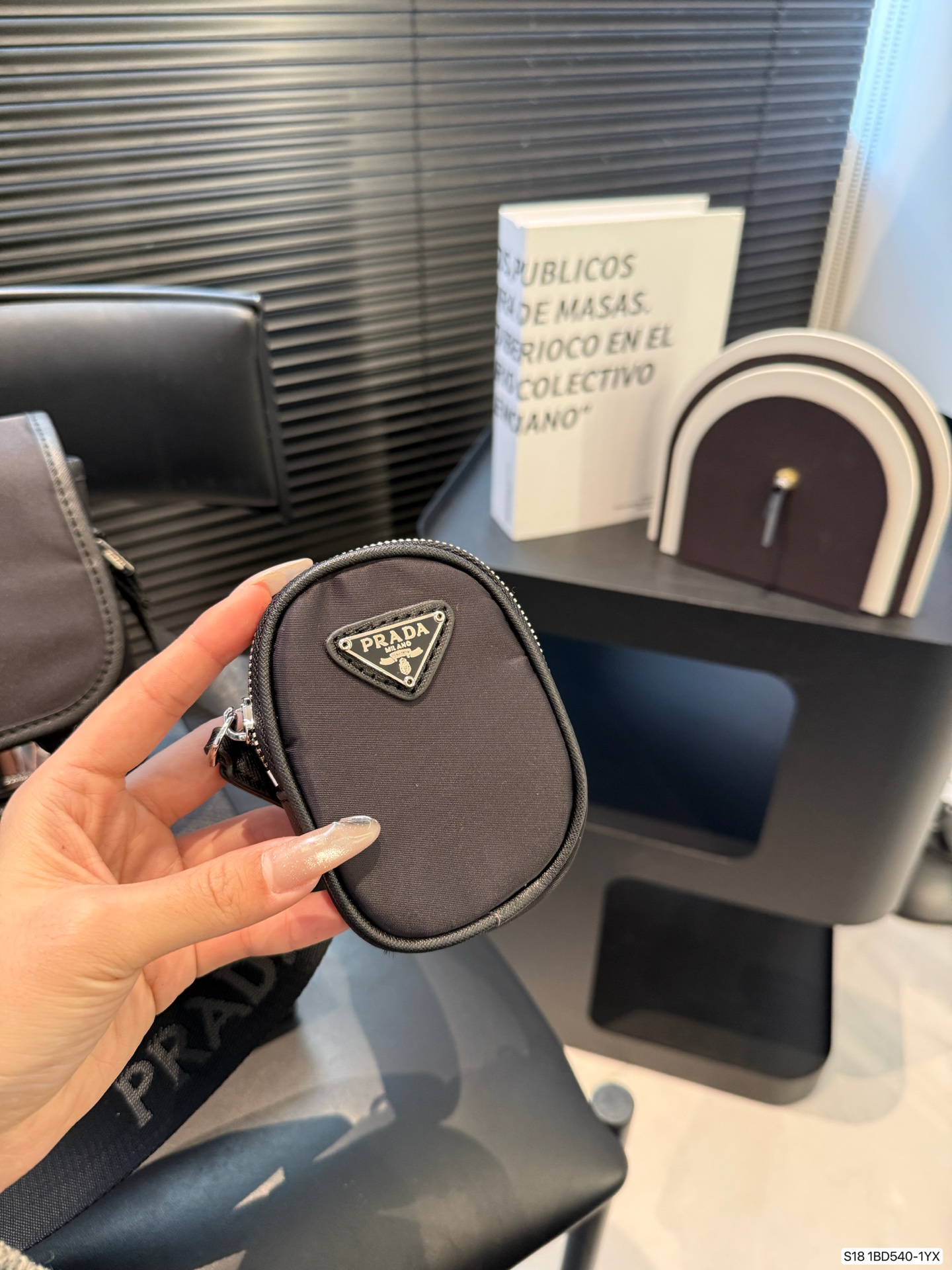 Prada P125 22 16 BD540 Bag