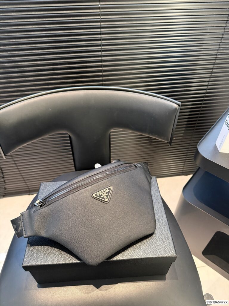 Prada Ba547 Bag editorial product context 2