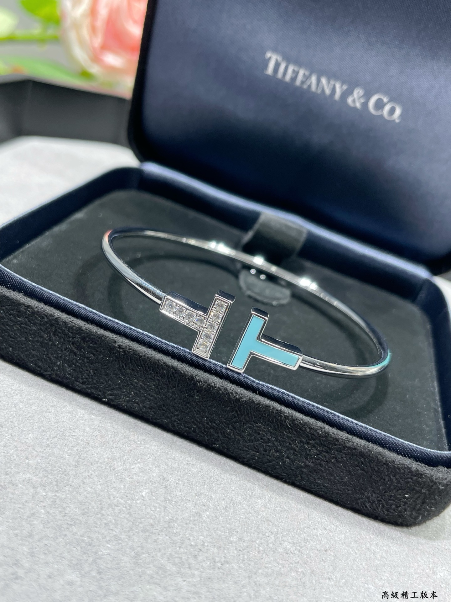 Luxury Designer Handbag QZFZ - Premium Crafted Statement Bag