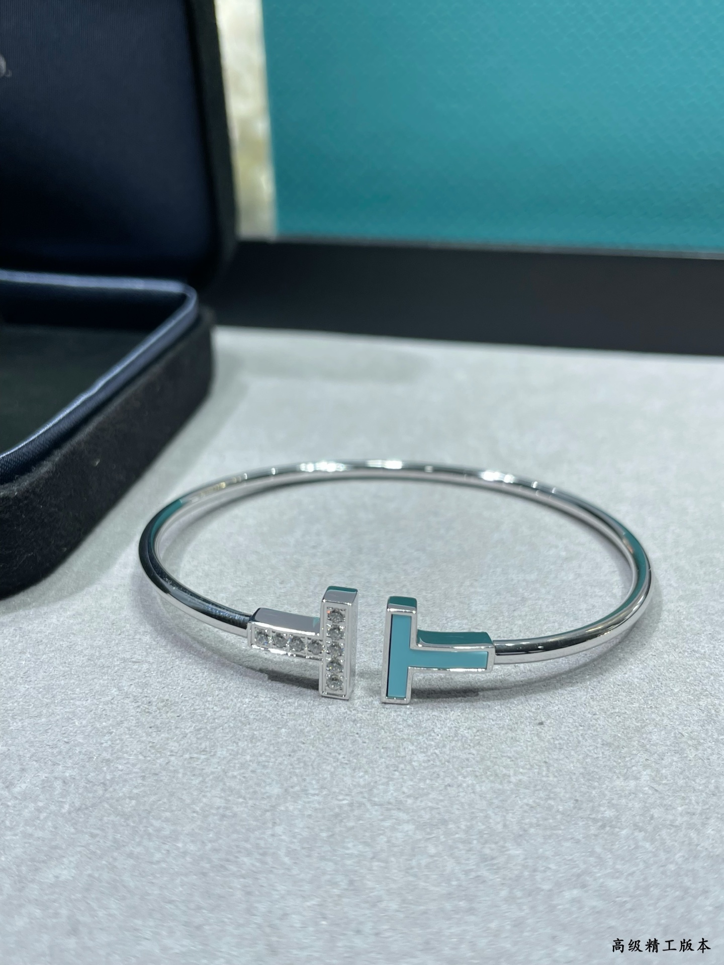 Luxury Designer Handbag QZFZ - Premium Crafted Statement Bag