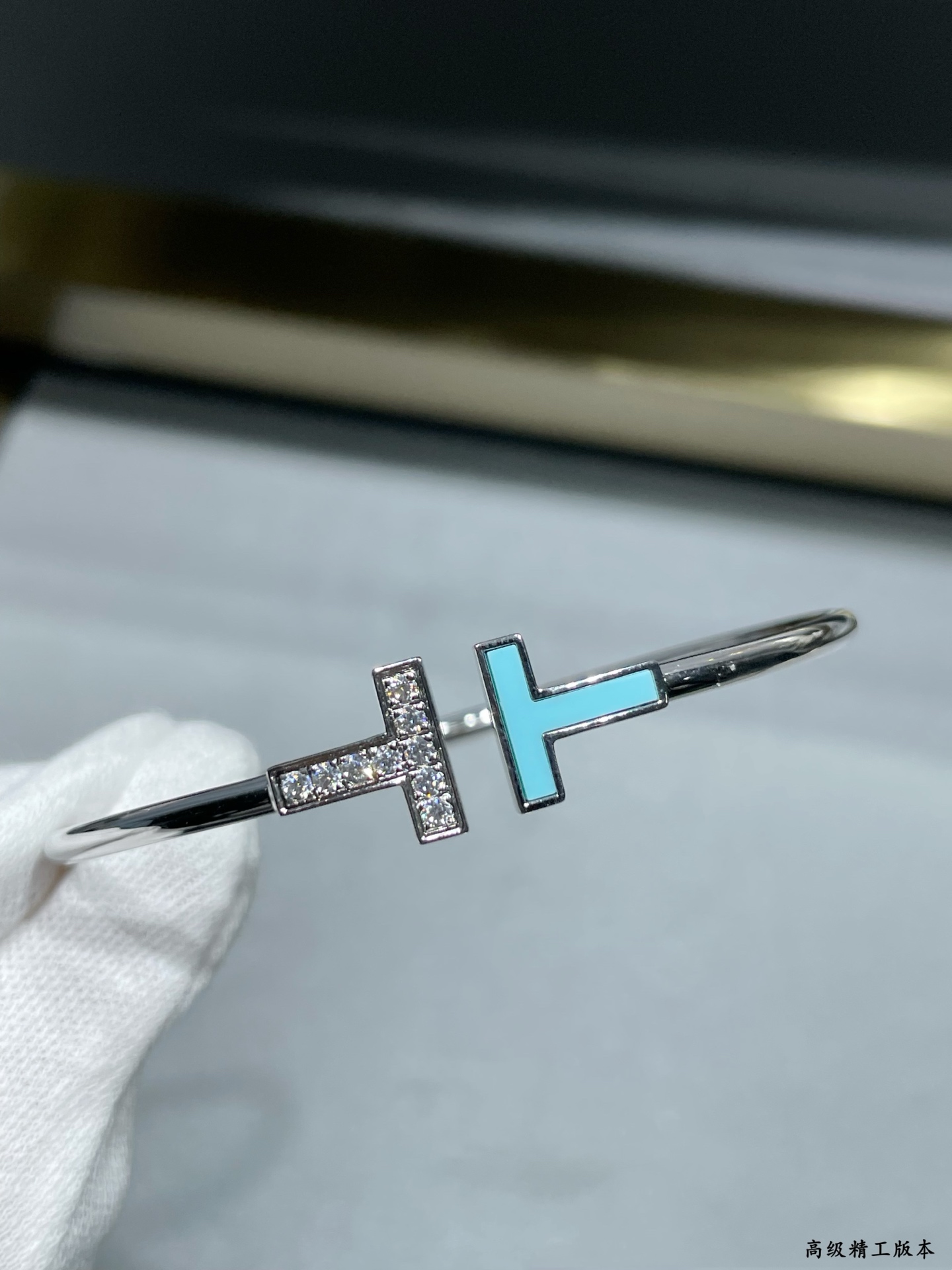 Luxury Designer Handbag QZFZ - Premium Crafted Statement Bag