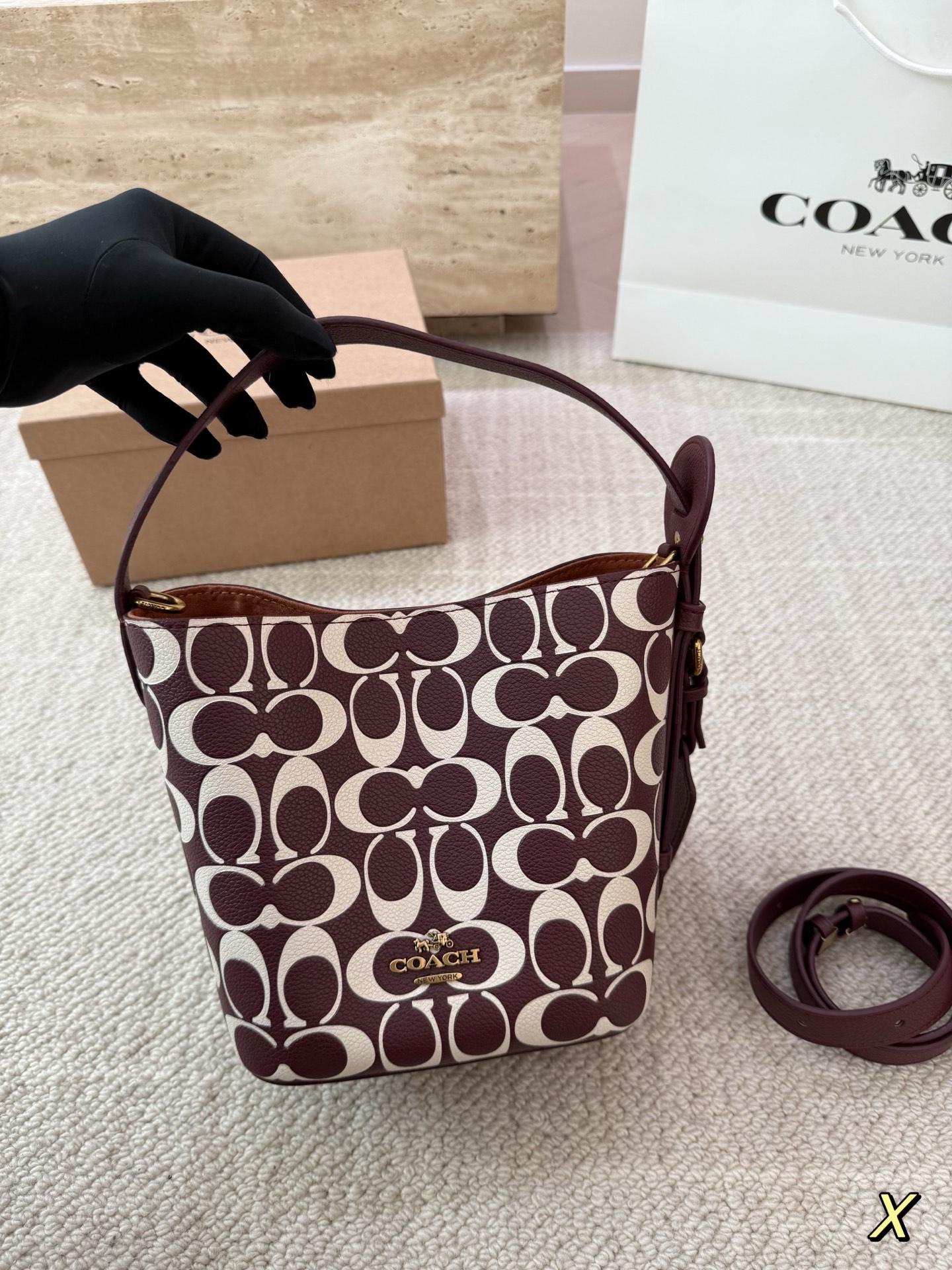 Coach P125 19 18 Bucket Bag
