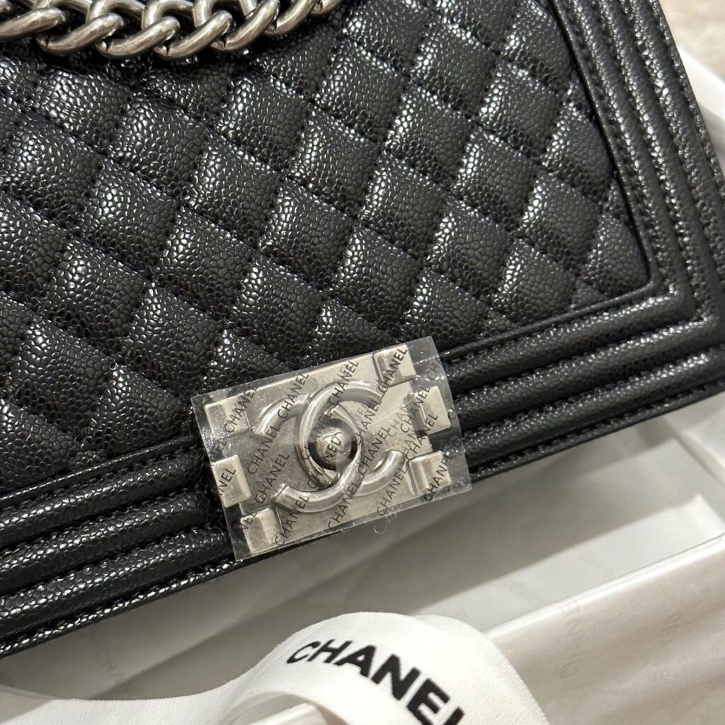 Chanel Leboy Ss Cf Le Boy Leather Bag 25 cm editorial product context 2
