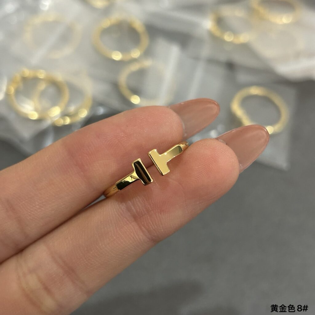 Hermes Clic Metal Gold Ring editorial product context 1