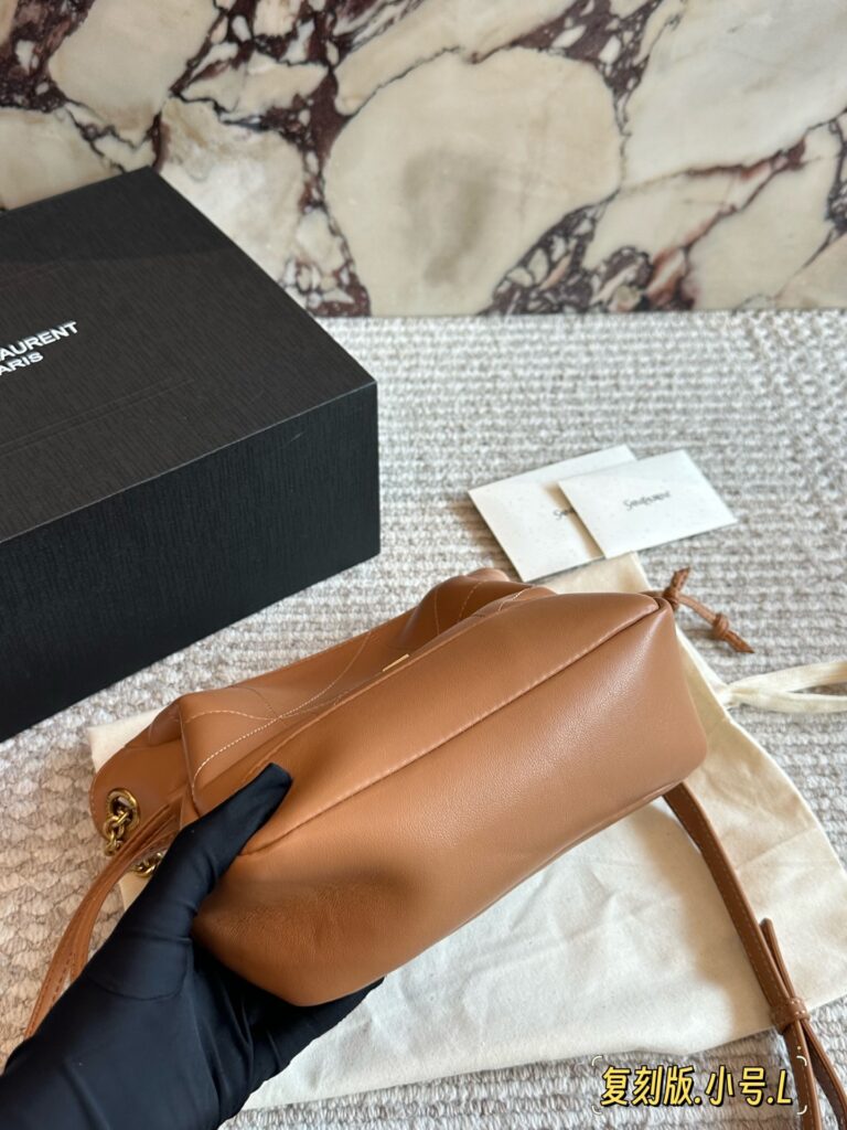 Saint Laurent Jamie Small Handbag 20 x 21 cm editorial product context 3