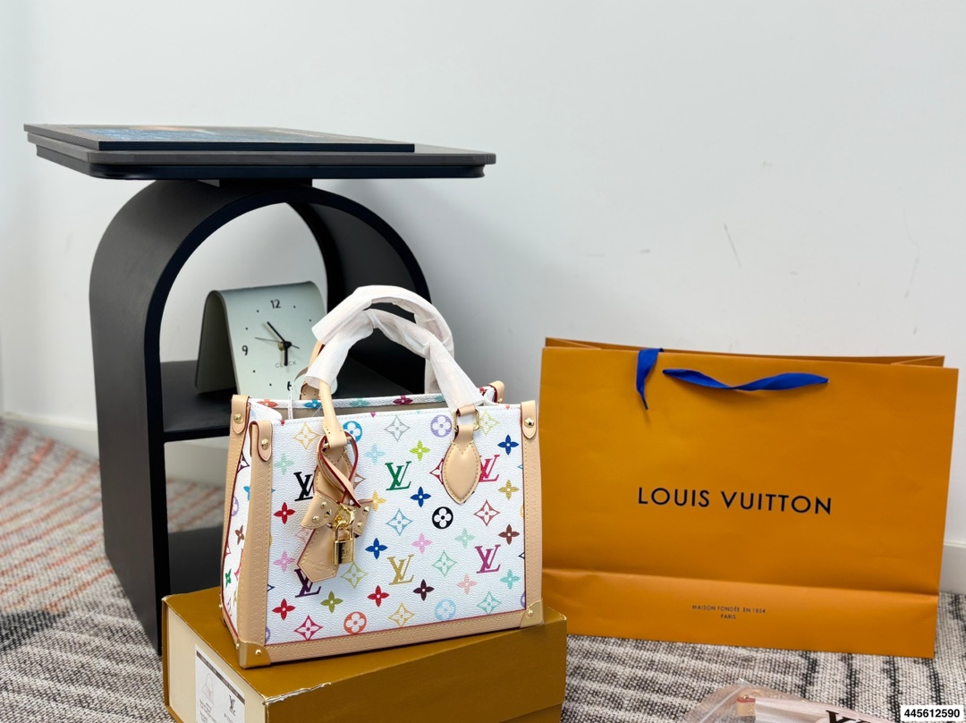 Louis Vuitton p155 26 20 Tote Bag