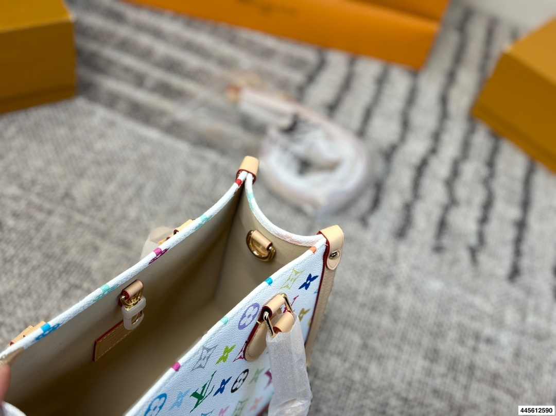 Louis Vuitton p155 26 20 Tote Bag
