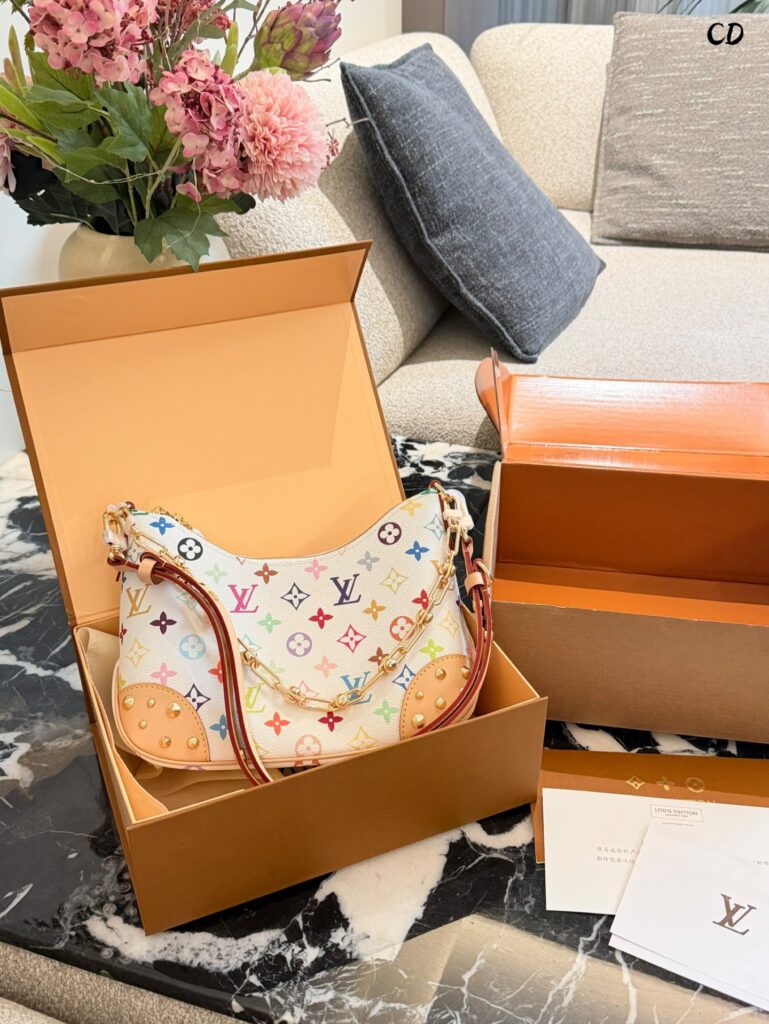 Louis Vuitton Boulogne Bag 29 cm editorial product context 1
