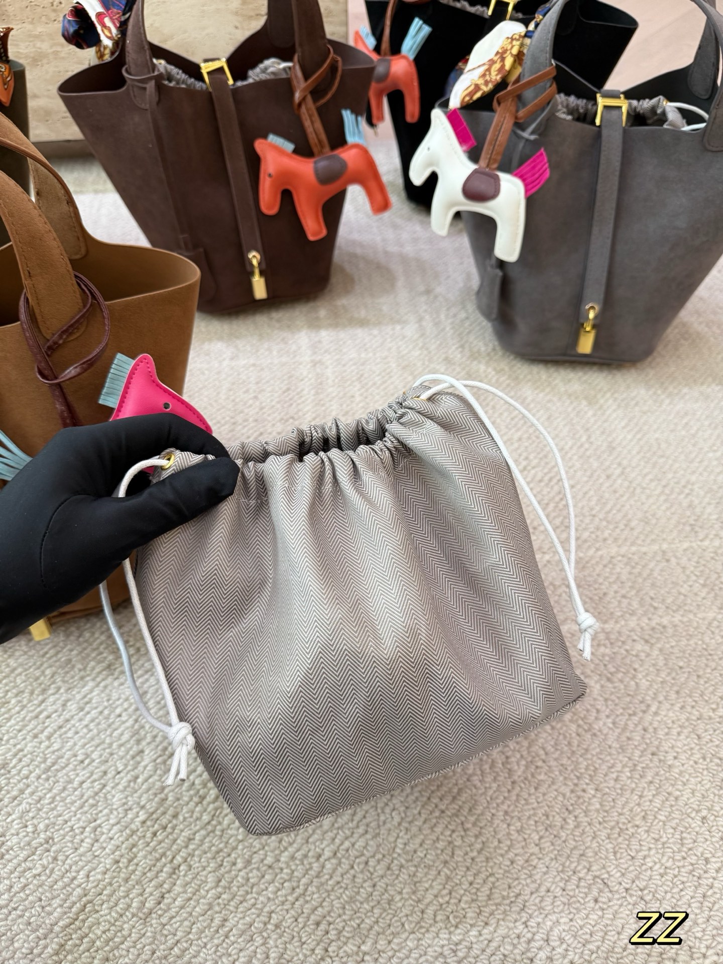 Hermes P130 19 Bag