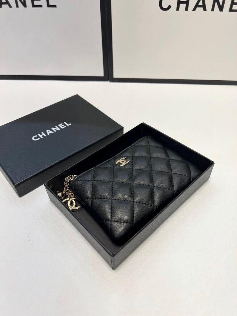 Chanel 14 Black Leather Wallet 5 x 9 cm editorial product context 1