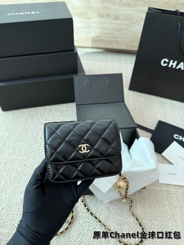 Chanel Black Belt editorial product context 1