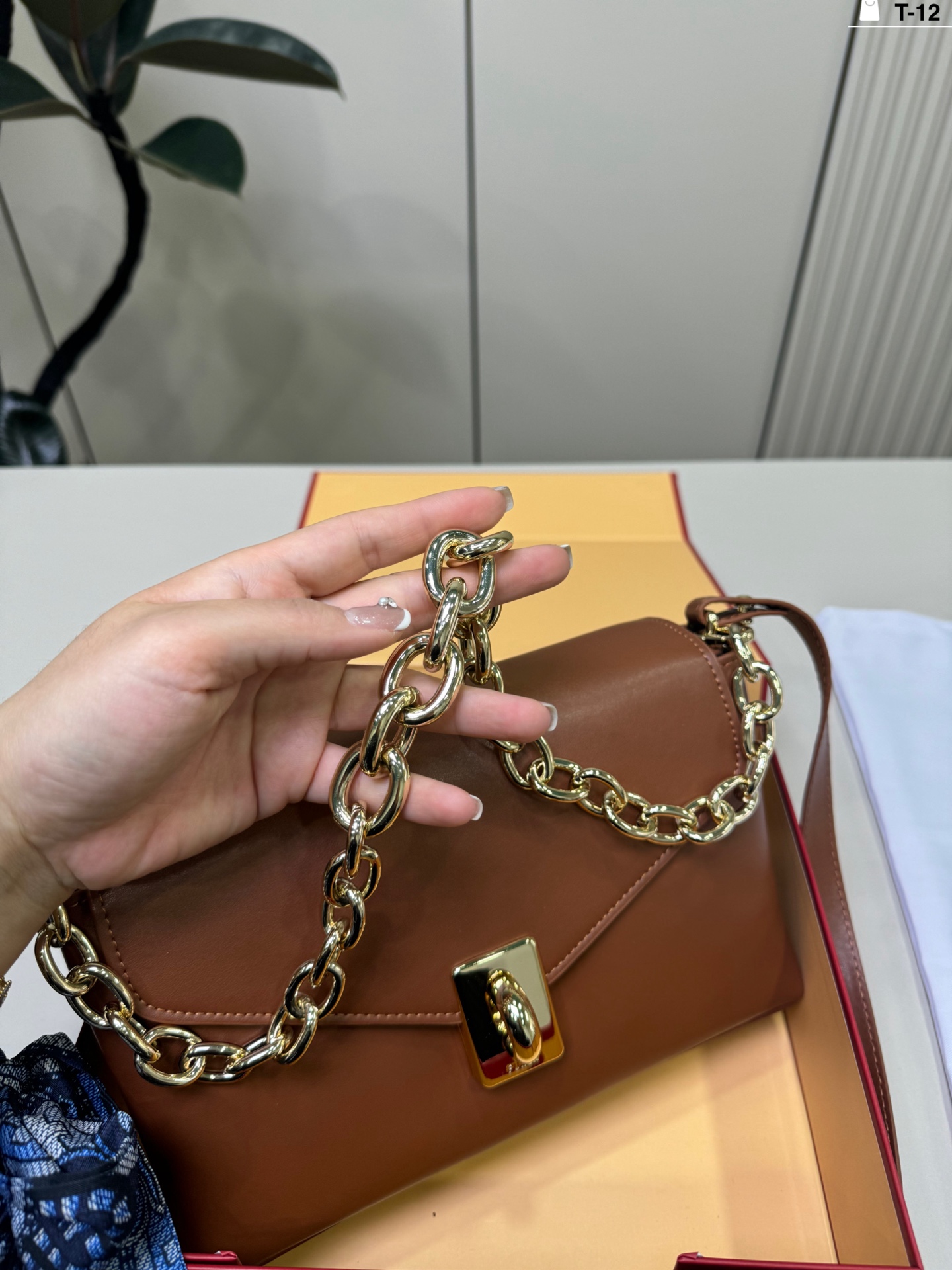 Luxury p150 T-12 25 15 Furla Meridiana Crossbody Bag