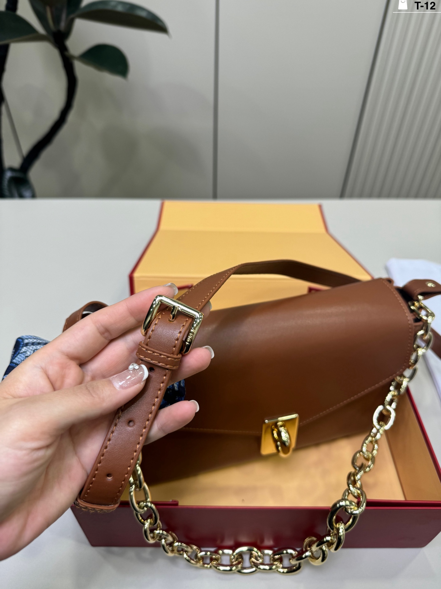 Luxury p150 T-12 25 15 Furla Meridiana Crossbody Bag
