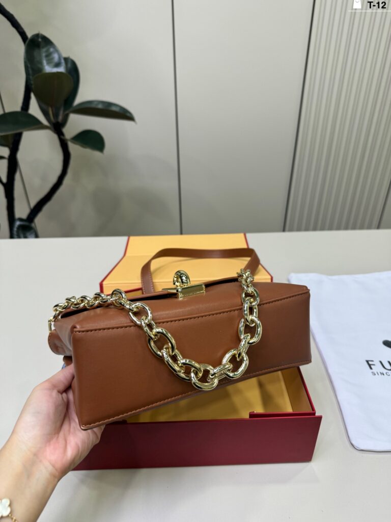 Designer 12 Furla Meridiana Crossbody Bag 25 x 15 cm editorial product context 3