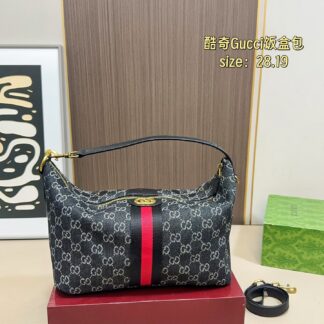 Gucci 95 28 19 hobo Bag