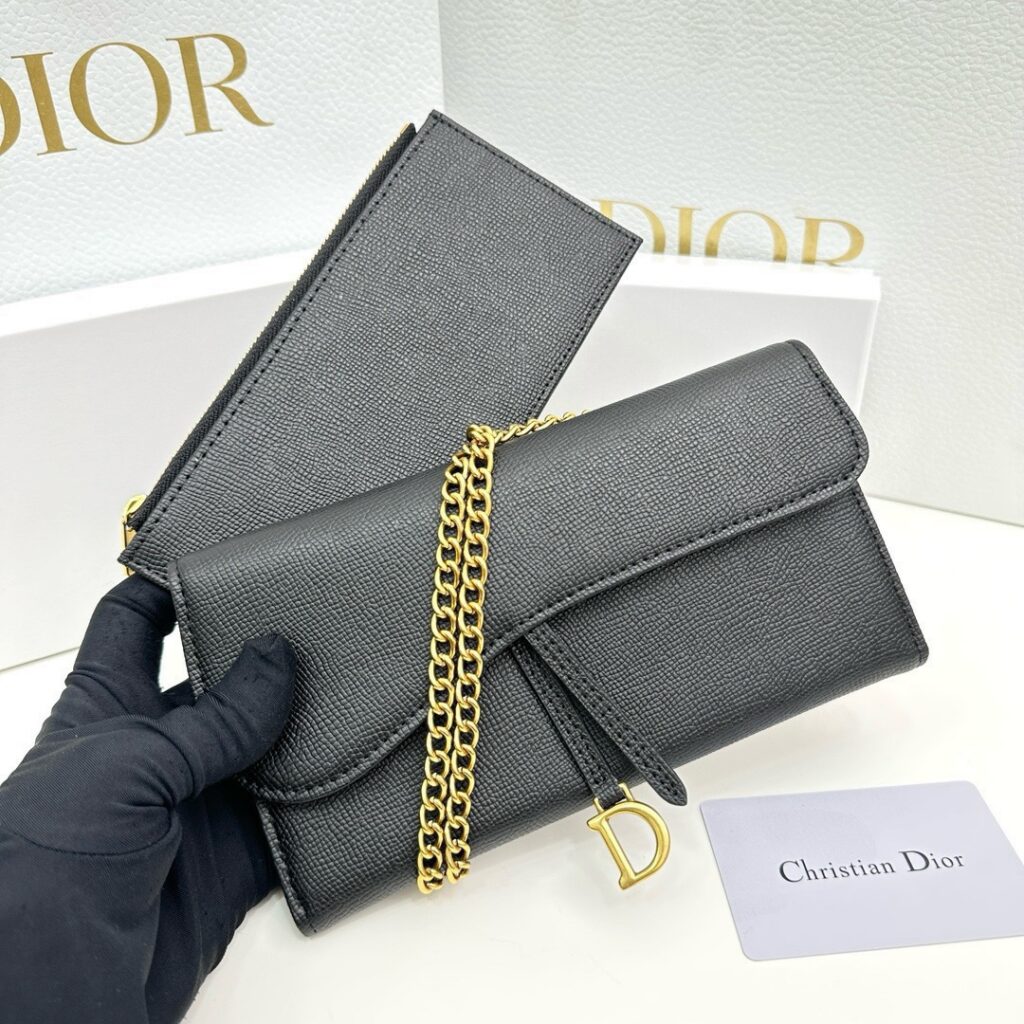 Dior P100 D23 19 10 Bag 19 x 10.5 x editorial product context 2