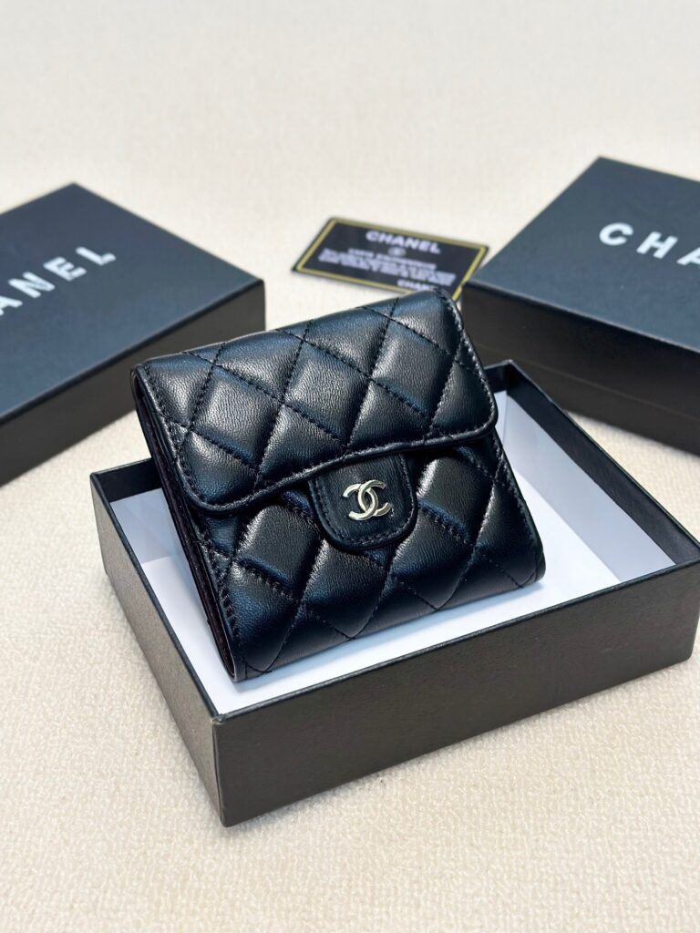Chanel Black Leather Bag 12 x 10 cm editorial product context 3