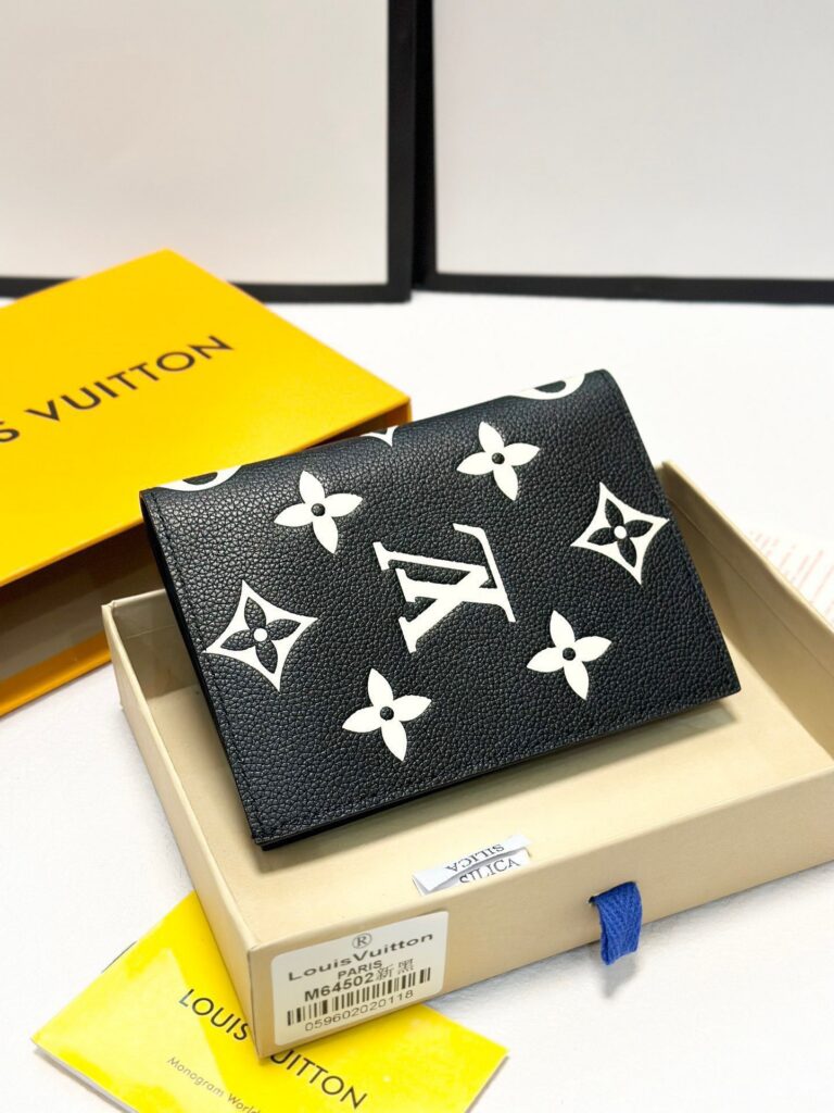 Designer P80 10 X14 14 Bag 10.5 x 14.5 cm editorial product context 3