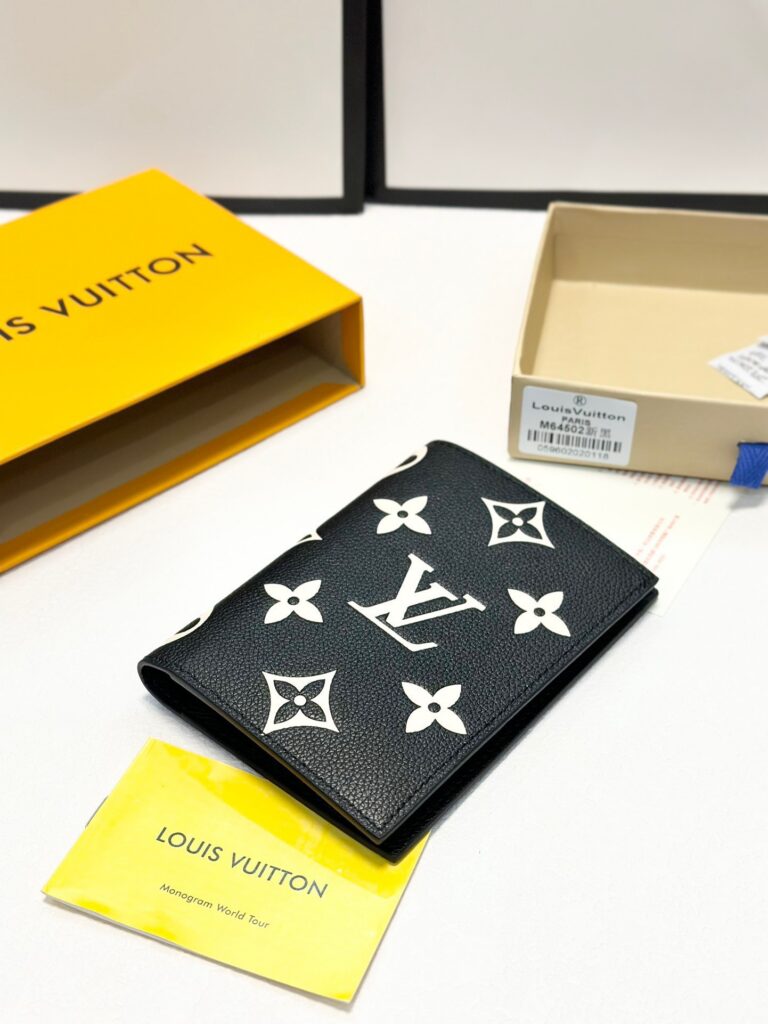 Designer P80 10 X14 14 Bag 10.5 x 14.5 cm editorial product context 2