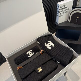 Chanel P240 CF 25 16 1112 Scarf
