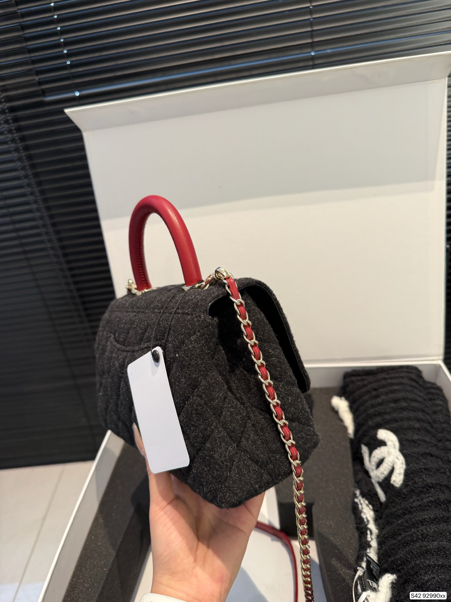 Chanel P245 23 16 Scarf