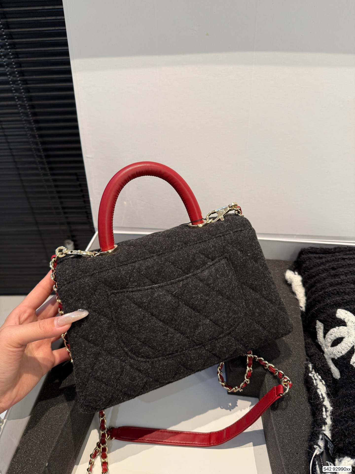 Chanel P245 23 16 Scarf