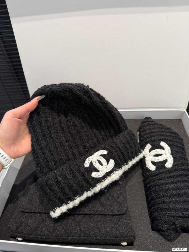 Chanel P245 23 16 Scarf editorial product context 2